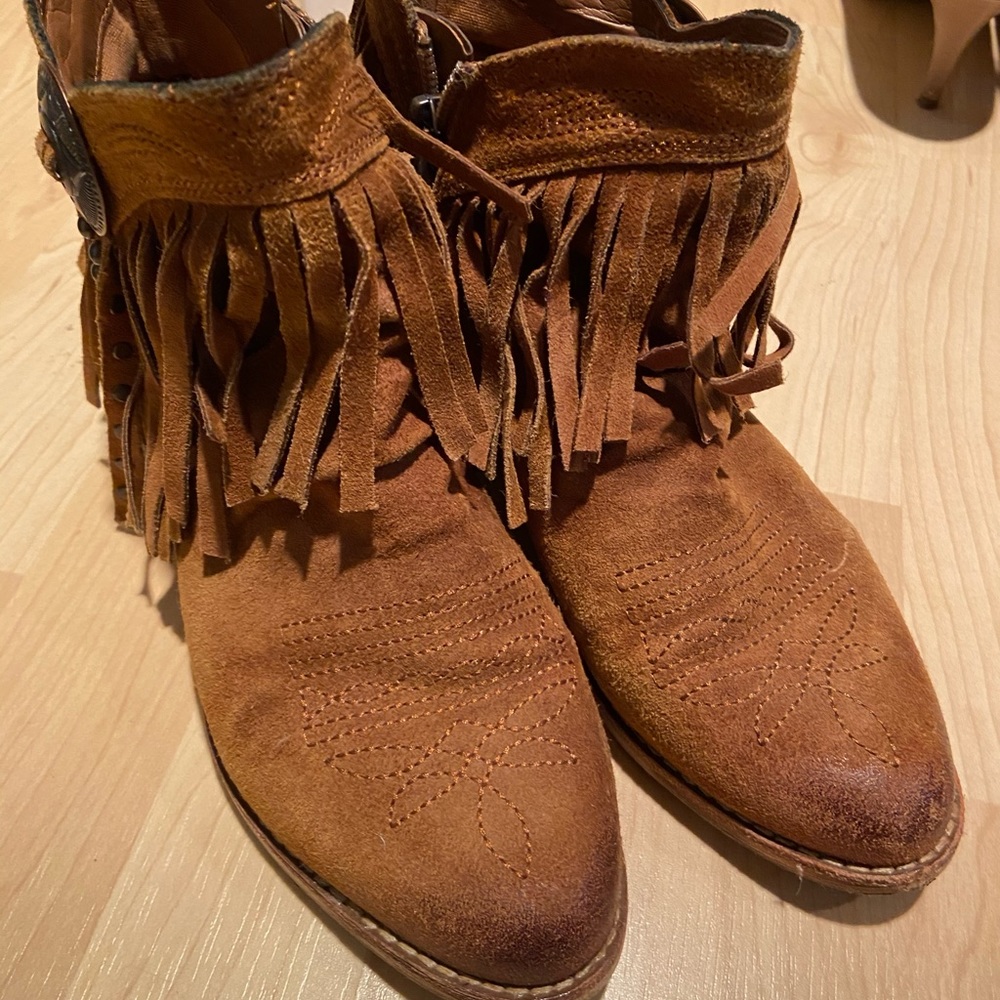 Sam Edelman Bohemian tassels booties